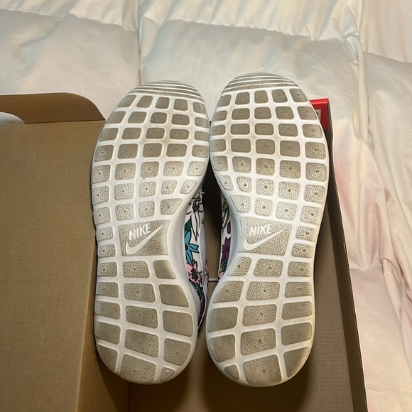 Nike Roshe One Women’s - Picture 5 of 7